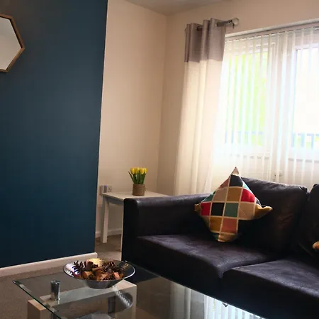 Appartement The Sawmills, - Spacious 4 Bedroom Family House - Free Wifi - & Parking - Walk To Castle Carlisle (Cumbria)