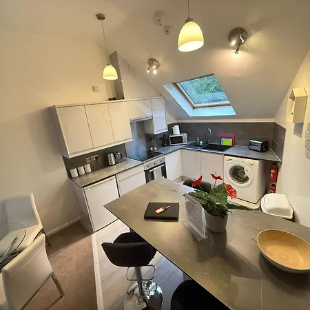 The Sawmills, - Spacious 4 Bedroom Family House - Free Wifi - & Parking - Walk To Castle Carlisle (Cumbria)