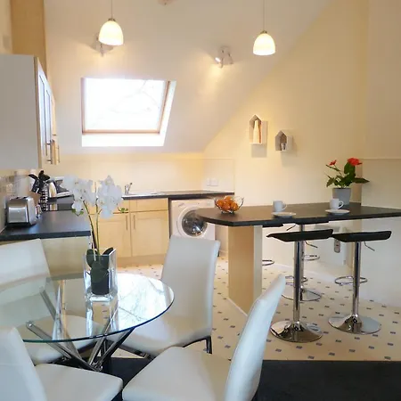 The Sawmills, - Spacious 4 Bedroom Family House - Free Wifi - & Parking - Walk To Castle Carlisle (Cumbria)