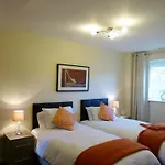 The Sawmills, - Spacious 4 Bedroom Family House - Free Wifi - & Parking - Walk To Castle Carlisle (Cumbria)