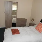 The Sawmills, - Spacious 4 Bedroom Family House - Free Wifi - & Parking - Walk To Castle * Carlisle (Cumbria)