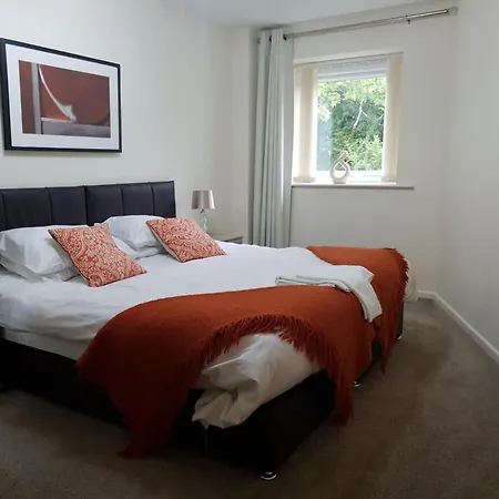 The Sawmills, - Spacious 4 Bedroom Family House - Free Wifi - & Parking - Walk To Castle Carlisle (Cumbria)