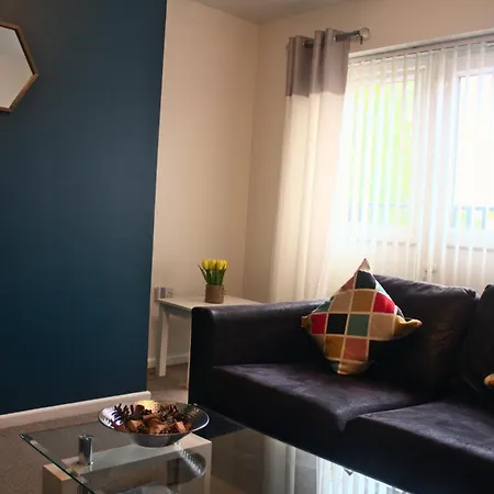 The Sawmills, - Spacious 4 Bedroom Family House - Free Wifi - & Parking - Walk To Castle Carlisle (Cumbria)