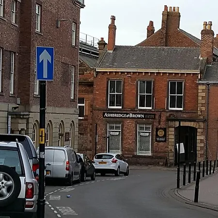 The Sawmills, - Spacious 4 Bedroom Family House - Free Wifi - & Parking - Walk To Castle Daire Carlisle (Cumbria)