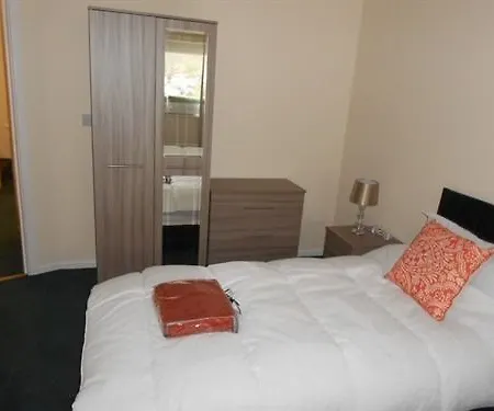 The Sawmills, - Spacious 4 Bedroom Family House - Free Wifi - & Parking - Walk To Castle * Carlisle (Cumbria)