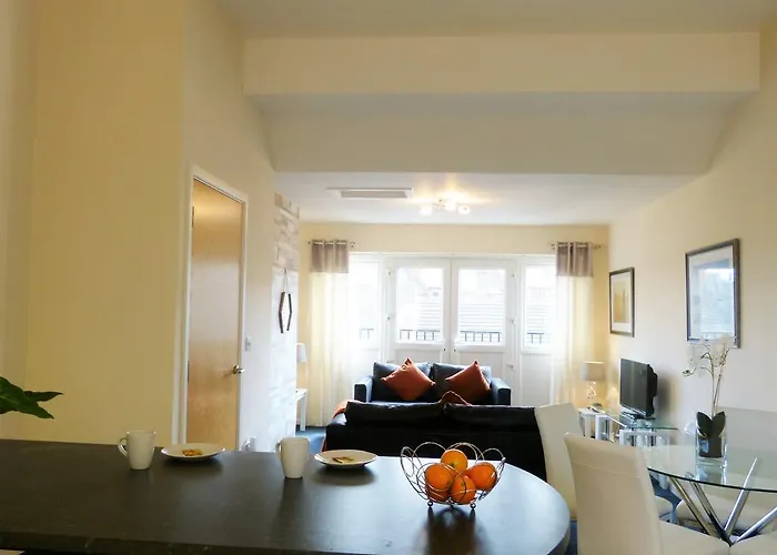 The Sawmills, - Spacious 4 Bedroom Family House - Free Wifi - & Parking - Walk To Castle Lejlighed Carlisle (Cumbria)