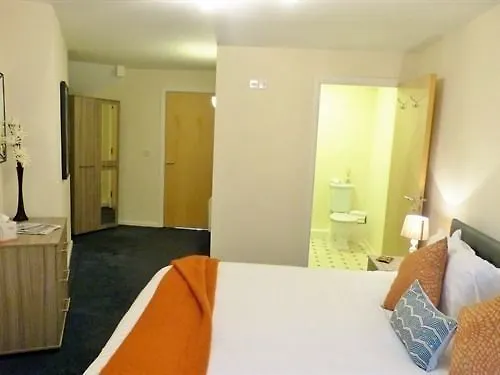 The Sawmills, - Spacious 4 Bedroom Family House - Free Wifi - & Parking - Walk To Castle * Carlisle (Cumbria)