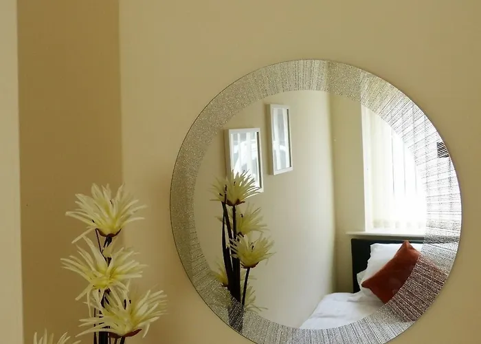 Lejlighed The Sawmills, - Spacious 4 Bedroom Family House - Free Wifi - & Parking - Walk To Castle