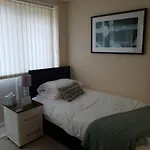 The Sawmills, - Spacious 4 Bedroom Family House - Free Wifi - & Parking - Walk To Castle Carlisle