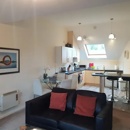 The Sawmills, - Spacious 4 Bedroom Family House - Free Wifi - & Parking - Walk To Castle * Carlisle (Cumbria)